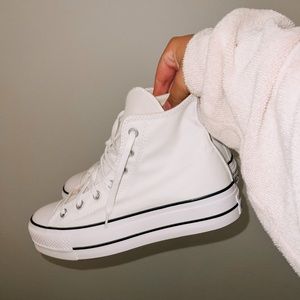 Brand New Chuck Taylor Platform Hightop Converse